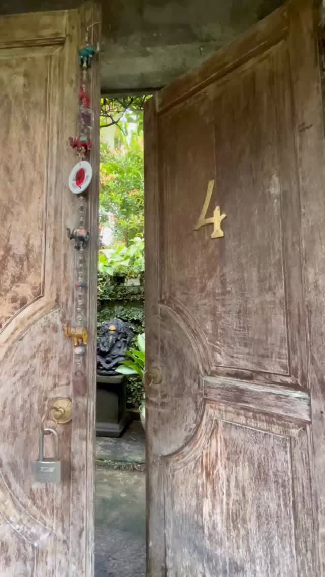 Never tried Yoga? This yoga class is Designed just for you.
Have you always been curious about yoga, or maybe felt to intimidating in big class?
You’re in the right place! I have created a perfectly small, gentle,and judgmental free and safe space in ubud just for you.
You just need to show up 🙏✨🍁
DM me to book your yoga mat.
#smallclass #ubudbeginners #gentleyogaubud #ubudyoga #yogaubud