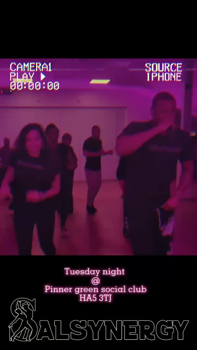 Salsynergy Christmas but make it salsa 🎄💃
No shutdowns. No excuses. Just dancing.
📍 Tuesday Night Salsa Xmas Party
🗓 23 Dec
🕗 Classes 8–9:30pm | Social 9:30–11pm
📍 Pinner Green Social Club (HA5 3TJ)
❌ No dress code — just vibes
And yes… we’re back again on 30 Dec for a Tuesday Night Salsa Social 👀🔥
Business as usual at Salsynergy.
Tag your Tuesday crew ⬇️