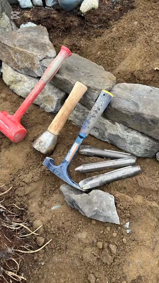 Some stonework jobs from the last couple months. ⚒️
Stones - @sharecostrentalsandsales
Tools - @miconstonetools
Labour - @soilngreenlandscaping