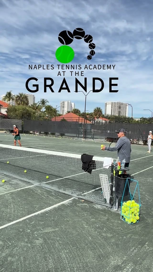 We love our Tennis Family! Happy Holidays! 😍
#naplestennis #naplesflorida #naplesgrandetennis #tennis #naplesgrande #cardiotennis