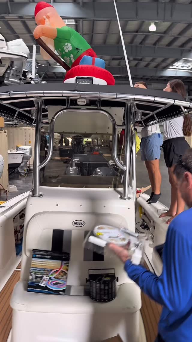 Leo’s crew getting ready for the boat parade #leoskeywestcampground #leoscampground #floridakeys #keywestvacation