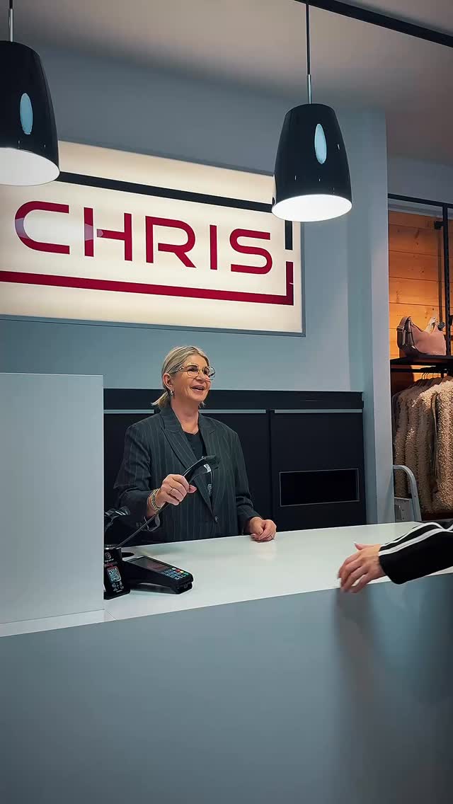 Wer kennt‘s nicht… das Outfit liebst du so sehr, dass du es direkt anlassen möchtest!
#chris #chrismode #bornheim #chrismode #merten #wachtberg #fashion #instafashion #outfit #outfitinspiration #outfitoftoday