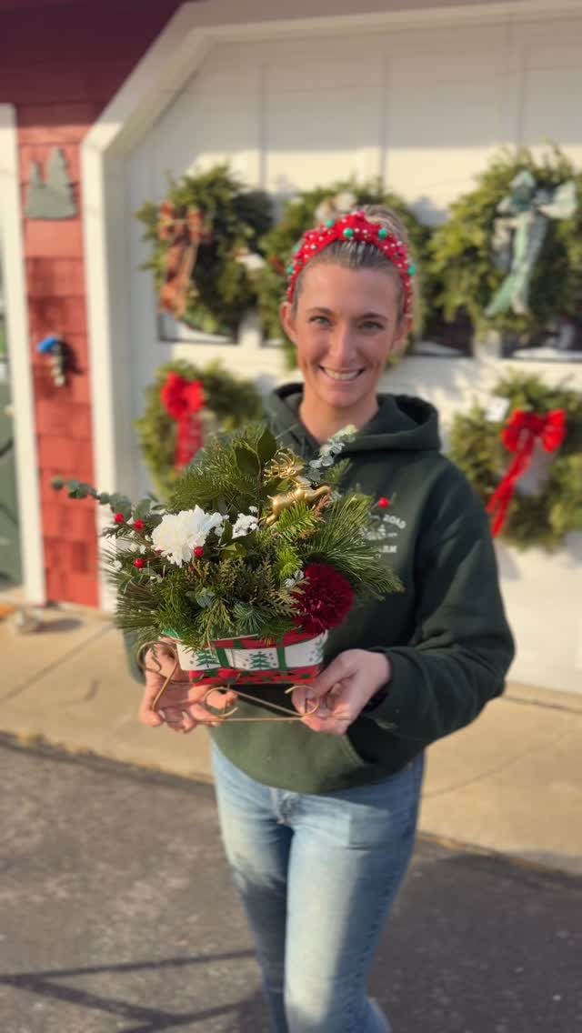 Four days til Christmas!🎄
We are open until the 23rd, Monday and Tuesday 12pm-5pm
Shop Small and Shop Local
#yetterroadtreefarm
#mysticconnecticut
#connecticut