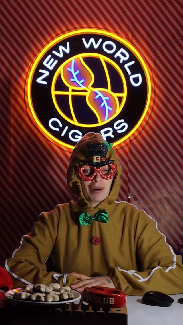 TOR ADVENT CALENDAR DAY 18 🎄❄️⭐️
Today it’s the @myfathercigars Blue with Lebkuchen!
#myfather #myfathercigars #cigar #cigars #botl #sotl #cigarlife #cigaraficionado #cigarsnob #nowsmoking #cigarsociety #cigaroftheday #smoke #stogie #cigarphotography #newworldcigars #cigarstagram #cigarboss #cigarworld