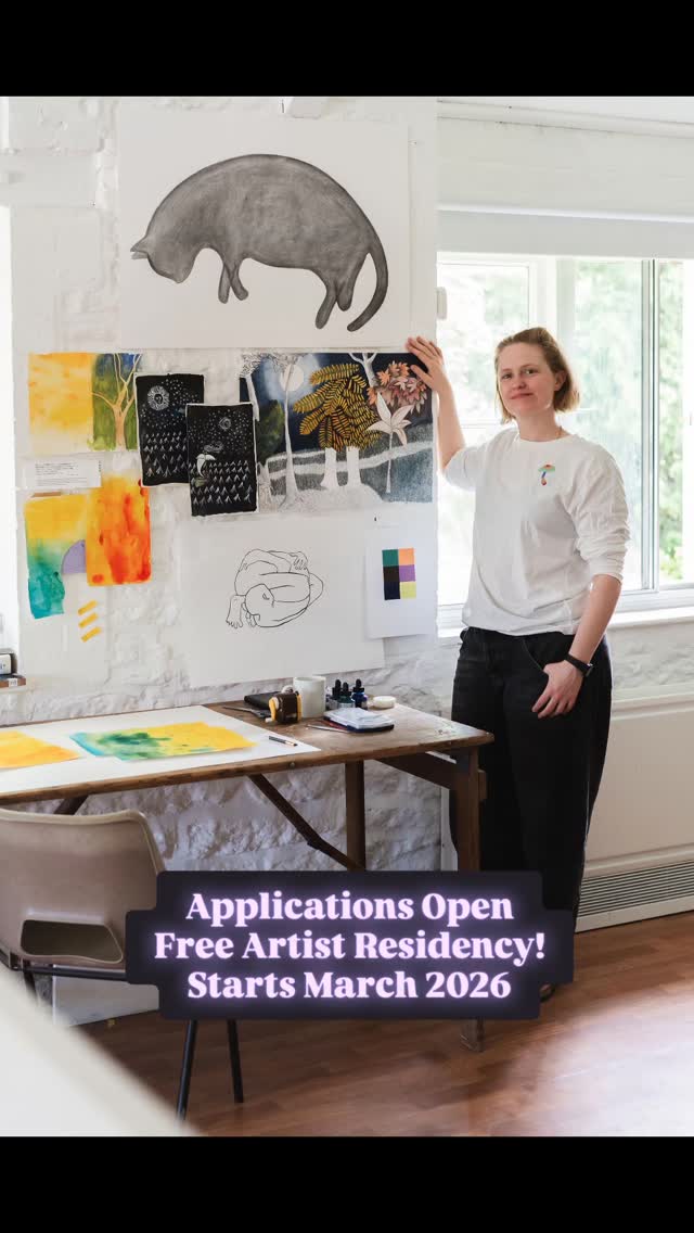 👩🏽🎨Looking for artists from March 2026!
🖼️One year free residency in beautiful spacious studio with artist sink
🌳Based in East Harptree
✍🏽Applications end 16 Jan 2026
🤓Head to our website www.artshubharptree.com for how to apply
Photos courtesy @meglovellphoto showing Arts Hub 2026 artists @amyhutchingsprints and @emmapowelletc in situ in studio space.
#studiospace #bristolstudio #artstudıo #somerset