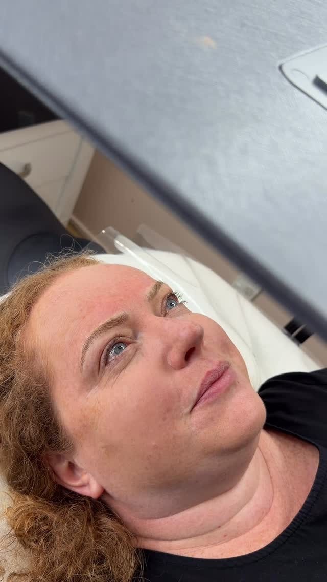 💁♀️ she came super nervous!!!! Glad she likes the result in the end🤩🤩 #microblading #hairstrokes #nz #nzbeauty #fabulashbrows #judynguyen #semipermanentmakeup
