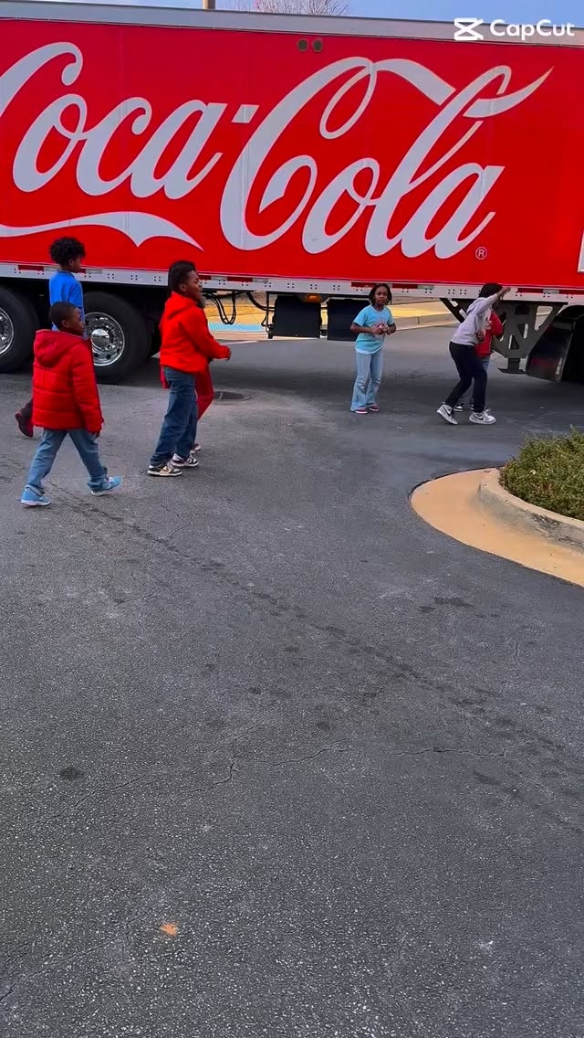 Christmas at the Club with our Murphy Felton Tindall Unit went a little something like this…
Special thank you to all of our volunteers and our pal The Coca Cola polar bear who all brought Christmas cheer!