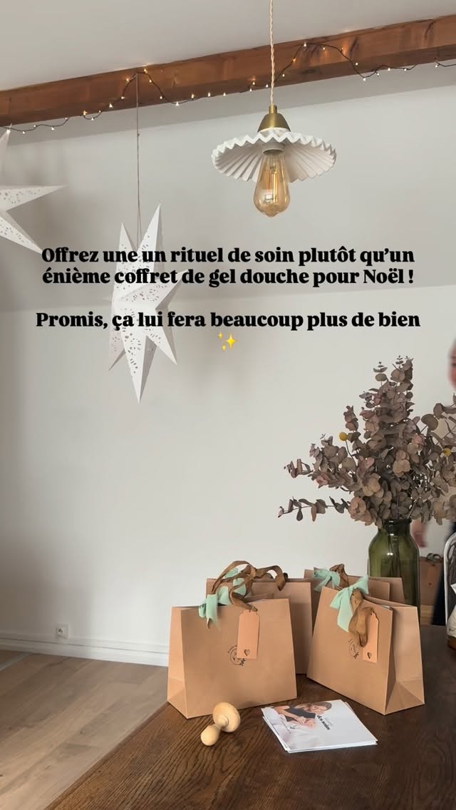 Un soin du visage ? Un massage relaxant ? Un kobido ? Nous avons toujours du mal à s’offrir une parenthèse dans le quotidien alors faites le pour une personne qui vous ai cher à Noël ! Elle vous remerciera 🧡
Les cartes cadeaux sont à retrouver sur le site internet ou à venir récupérer en click and collect à l’institut à Lingolsheim !
Offrez une expérience ✨