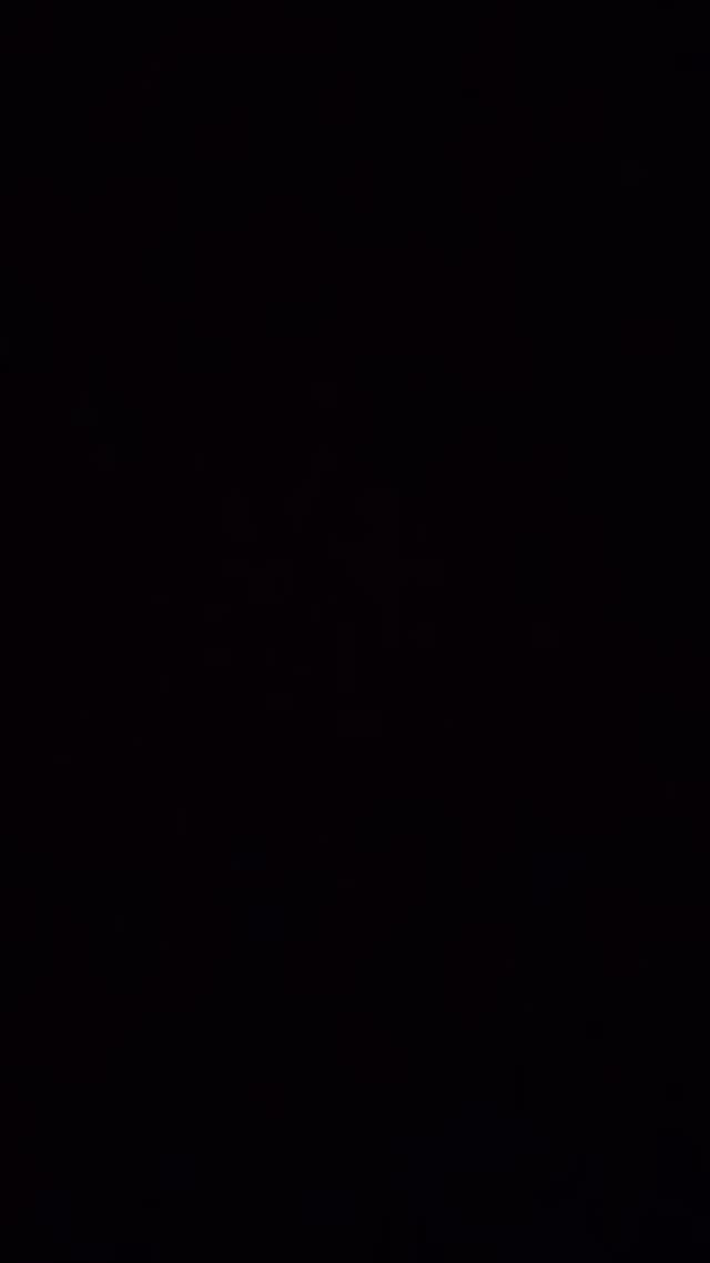 Es war kalt und trotzdem unglaublich warm.🎄✨
Hinter den Kulissen unseres Brautkleid-Shootings auf dem Weihnachtsmarkt haben wir etwas erlebt, das man nicht planen kann.
Zwischen Lichtern, Stimmen und fremden Menschen, die für einen Moment ganz nah wurden, haben wir die echte Wärme dieser Christmas Season gespürt.
Genau diese Momente sind es, die bleiben.❤️
#inweissbrautatelier #weddingdress #christmastime #photoshoot #perfectteam #love #leipzig
Fotografin: @lovelensweddings
Brautkleid: @inweiss.brautatelier
Model: @maxi.lhmr