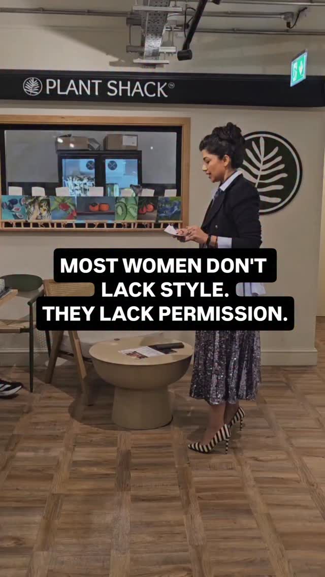 When a client tells me something doesn't suit them,
I don't hear a style issue.
I hear years of conditioning.
Style begins where permission ends.
This is a small snippet of a recent workshop I did in collaboration with @subscribe_revyo
Breaking the Body Code
Most people don't need a new wardrobe.
They need a new relationship with themselves.
This is the work I do with my clients.
Style sessions now open - link in bio
#BreakTheBodyCode #style_with_tia #SelfPermission #StyleAsIdentity #UnlearningTheRules #StyleConfidence #WomenRewritingTheRules
#PersonalStyleJourney #InnerConfidence