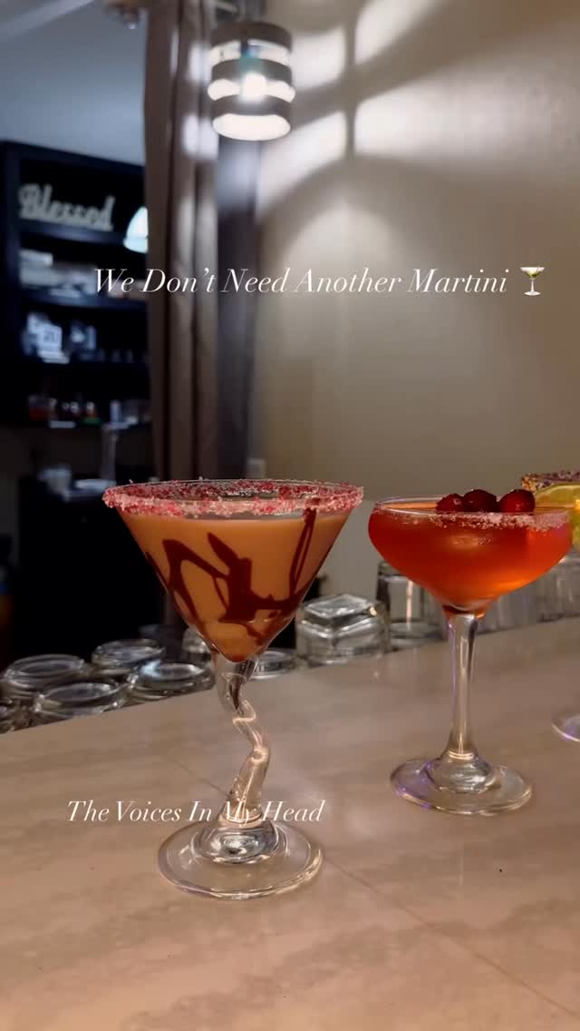 The voices in my head are definitely saying do it ! #selbyvilleeats #miosfratello #happyhourvibes #miofratello #fenwickisland