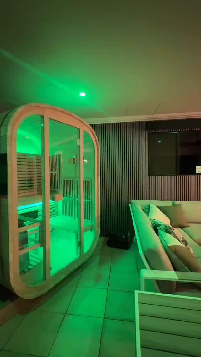 Stunning alfresco upgrade ✨
Sauna wiring, smart downlights, ceiling fan, strip heaters, feature pendant, strip lighting. All seamlessly wired into a show-stopping new outdoor kitchen.
#kitchen #lighting #electrical #kitchenrenovation #outdoor