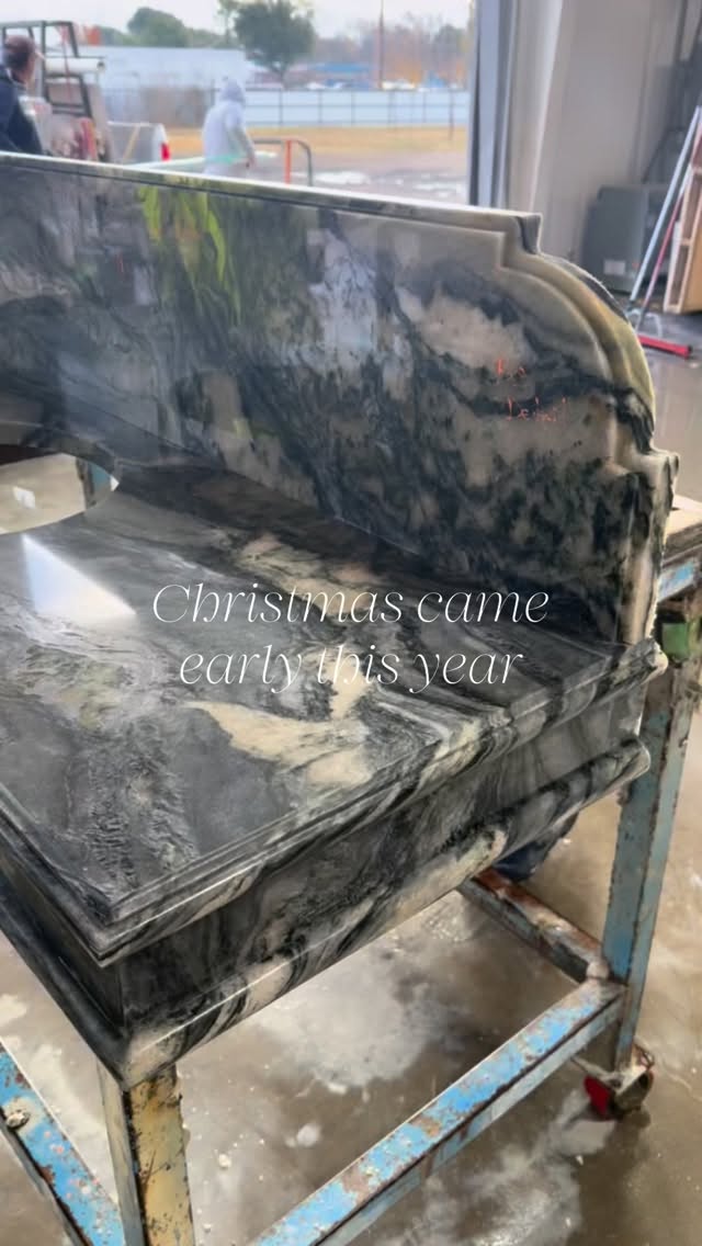 Merry early Christmas to us ✨ A sneak peek from our fabricator of this beautiful custom natural stone vanity—proof that the best gifts come in the form of beautiful details. 😉
#dallasdesign #designlifestyles #customvanity #luxurybath #powderbath