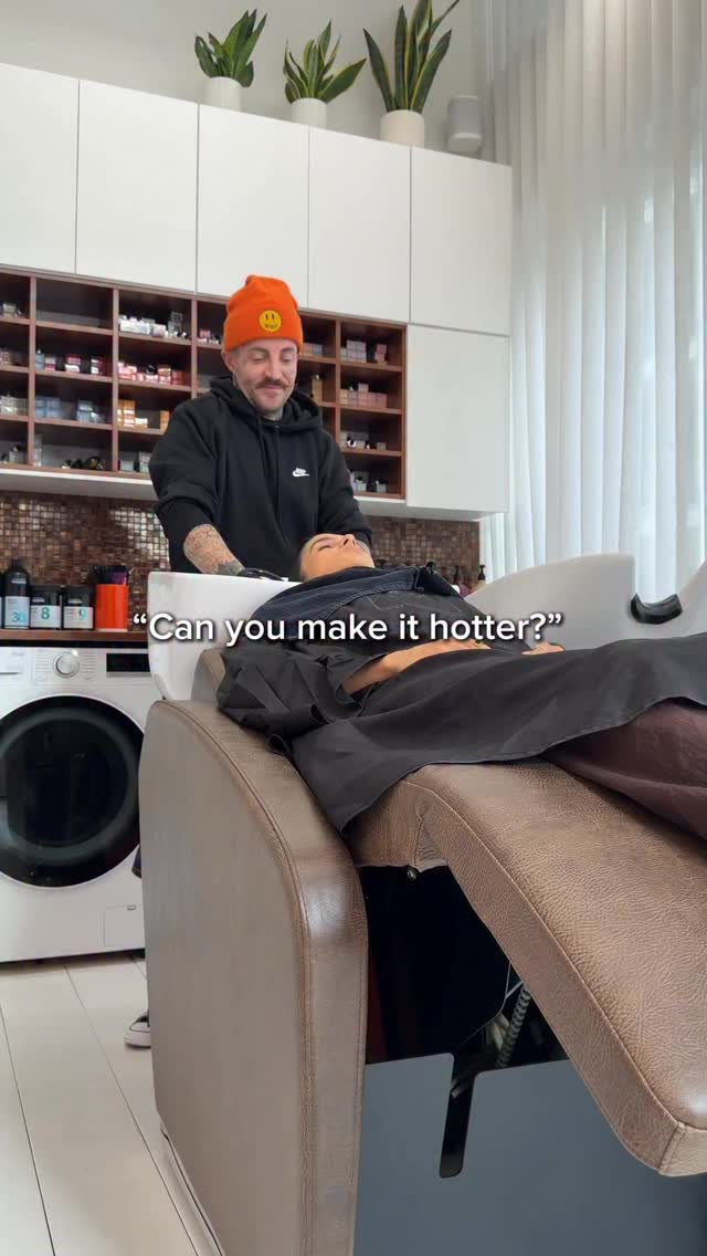 Had to do it!!!! “Nathan can you make it hotter?!?!” 💦🥵
Love you @noa.yama 🧡🤍🧡🤍
#behindthechair #reels #virals