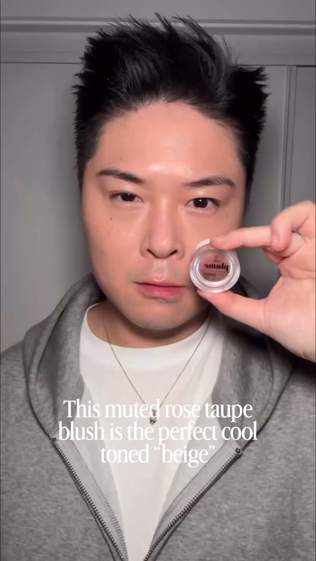 This blush shade “Plume” is really the perfect muted cool toned blush for the wintery months. Think rosy taupey beige. Currently at my lightest (lighter side of light medium) and can finally wear this colour.
A soft wash of it on the cheeks gives this “wakening” effect on the face. Just makes your complexion look brighter.
Swept a touch on my eyes as well, then added a soft neutral brown powder shadow for a little definition.
Anyway - Plume is available on our website under our “Skin Spark Cream Blush” page if you wanna check it out. Lemme know in the comments if you’ve recently picked up Plume and what you think 🥰❤️🌿🌿🌿
#creamblush #mutedblush #indiemakeup