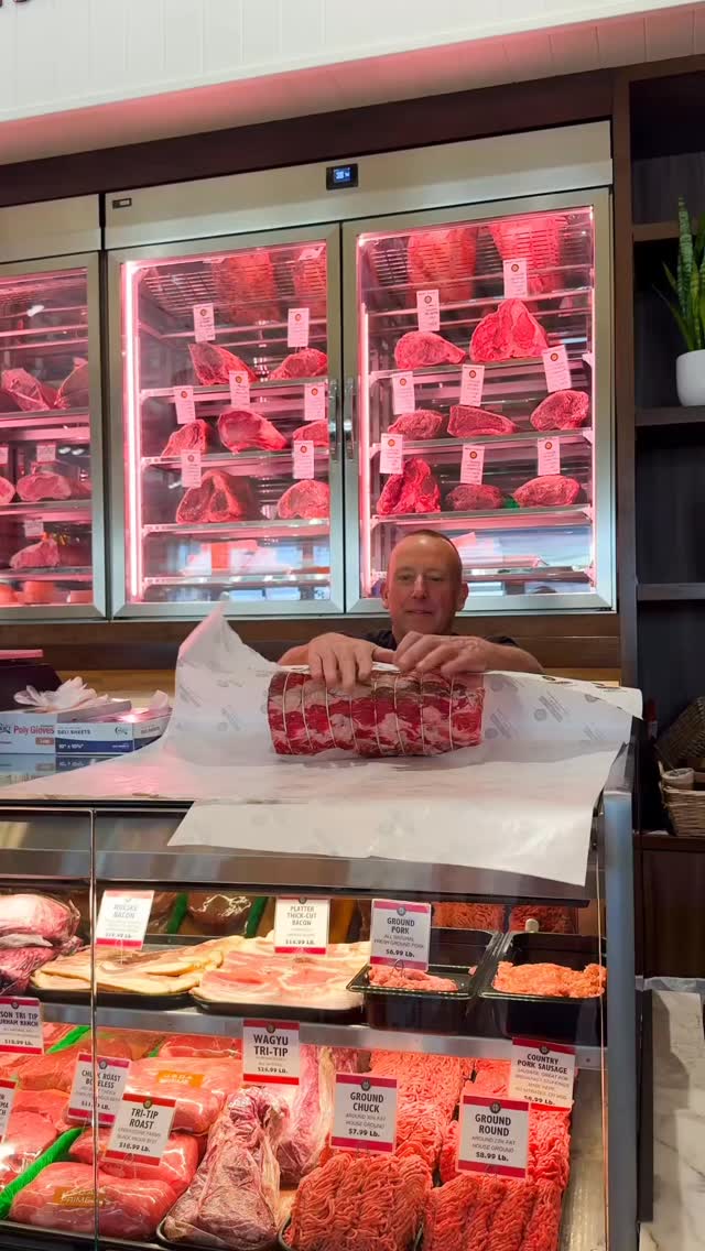 Wrapping up the best kind of gift at Armando & Sons #TheVillageAtRancharrah #RenoTahoe #Butcher #RenoFoodies #SouthReno
