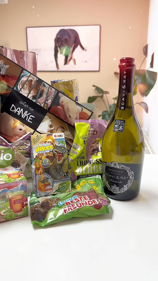 Wir sind überwältigt von all euren lieben Weihnachtsüberraschungen!
Wir wissen diese Gesten sehr zu schätzen und freuen uns riesig!
Wir sagen von Herzen DANKE!