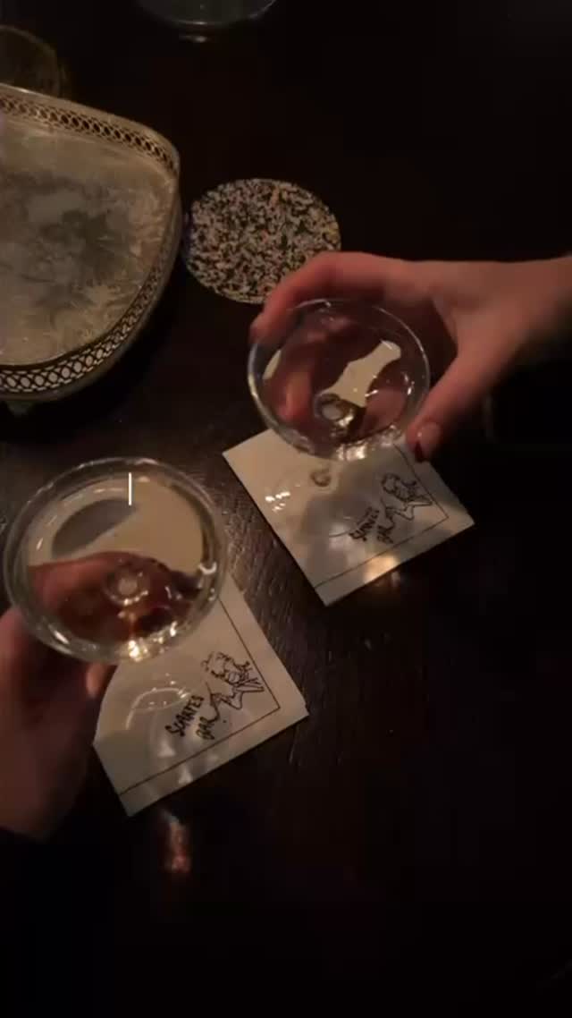 An evening of creative cocktails, glowing firelight, and live jazz, - Christmas at Scarfes Bar, Rosewood London 🥰✨🎶🔥
@scarfesbar
@rosewoodlondon