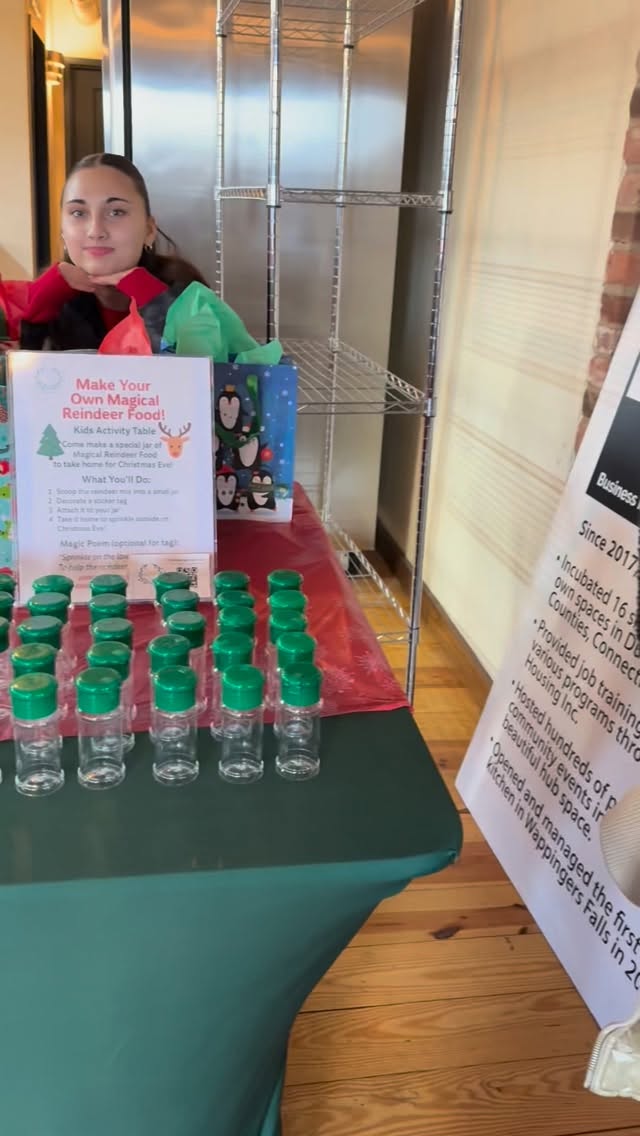 Join us for last@minute gift cards and Spin the Wheel Prizes 🎄