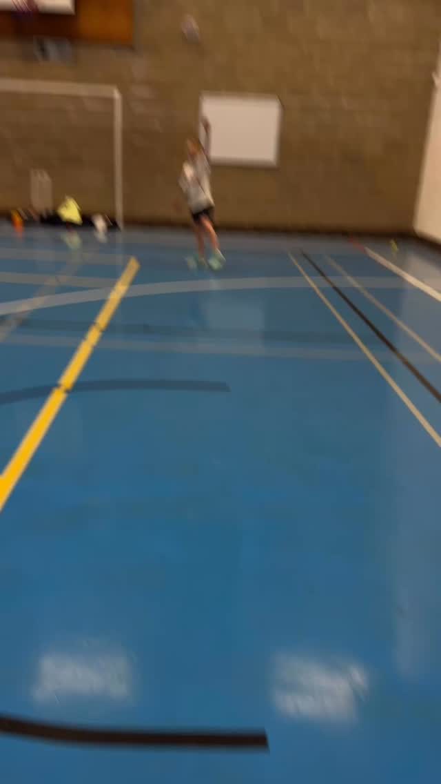 Highlight of the day from our Player of the Camp โญ๏ธ ๐ฅ
Through persistence and a real willingness to learn, Kirstin picked up the skills incredibly quickly, despite very little cricket experience. More fine-tuning to come in tomorrowโs camp, but the progress so far has been outstanding ๐
Taking on the hardball bowling machine at the end was the cherry on the cake ๐ฐ
#CampHighlight #CricketJourney #TrustTheProcess #PlayerDevelopment #CricketTraining #BowlingProgress #HardWorkPaysOff #FutureStar #GirlsCricket #AllStars #BHSports #Clayesmore #RisingStars #DorsetCoaching #SportForAll #CricketCamp #StarPlayer