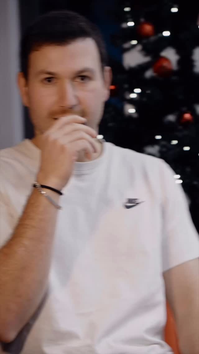 Hey @kschoesbach , wir gratulieren zum Einzug in die Play Offs! 🚀 Das ganze Team von #lieberzubieber steht hinter Euch.. Und ja, @steff.kr und der Rest des Team‘s sagen; 13. Monatsgehalt?? Nope, lass uns den @kschoesbach unterstützen 💙🤍
Danke Steffen 🤣🤣🤣
#fahrschulebieber #fahrschuleaschaffenburg #fahrschule #führerschein