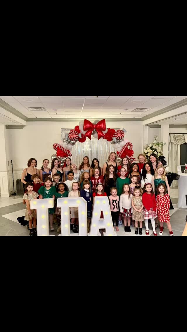 Happy Holidays from @inspirationdancenj !! A great night celebrating with people we love!! Thank you @rosiem1109 @melissamorley622 @lauren.corvo @mendezk10 @irades23 @nursewojcik @balletmissjamie @heatherkirk2023 the @inspirationdancenj dancers and parents for a wonderful celebration!