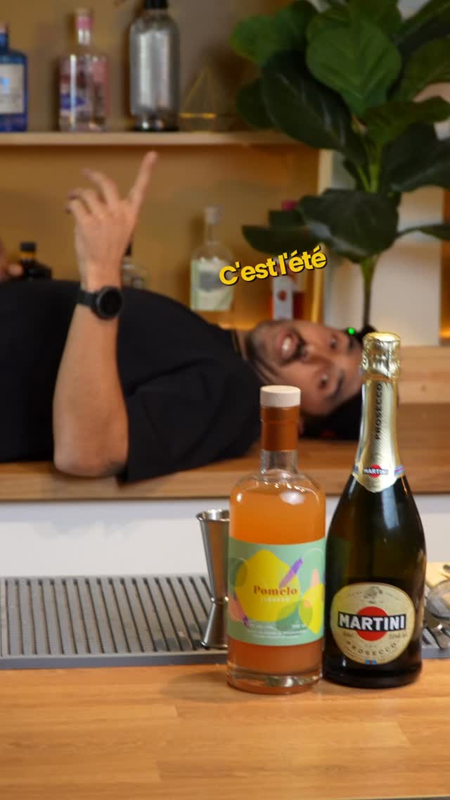 Spritz au pomelo ça te tente ?
#taptapcocktail #recettecocktail #mixologie