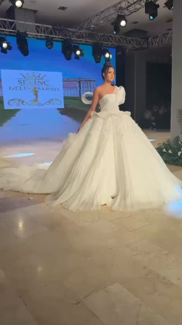 #keşfetteyiz #gelinlik #weddingdress #bridal #bridalfashion