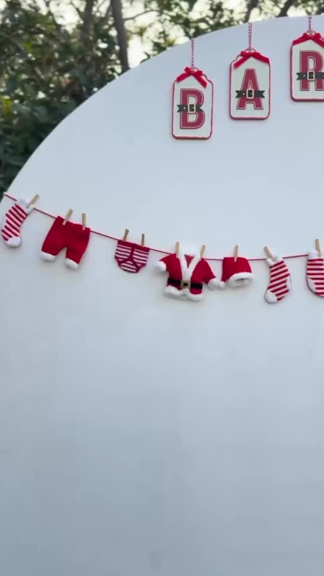 We wish everyone a Merry Christmas!!! 🎄🎁 #montessori #community #christmas #holiday