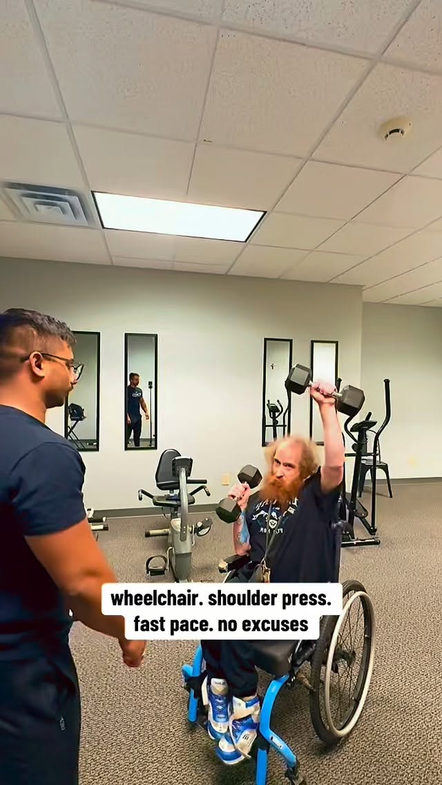 this is adaptive strength training.
our trainer + an occupational therapist coaching a wheelchair client through fast-paced shoulder presses.
this is what real inclusion looks like. strength has no limits. #workout
#wheelchair
#fitness
#fitnessmotivation
#occupationaltherapy