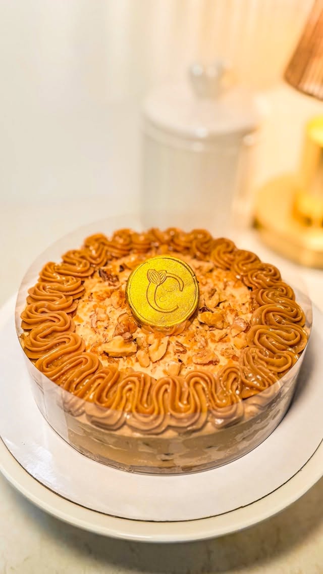 Wrapped, ribboned, and ready to go 🎀
Our Dulce de Leche Crunch Tart getting the final holiday touch.
We’re in full speed making sure each treat gets to you just right.
✨ One more day until Christmas
📦 Let’s keep the sweetness going
#delicacstreats #holidaytart #gourmettarts #christmasdessert #handcraftedwithlove