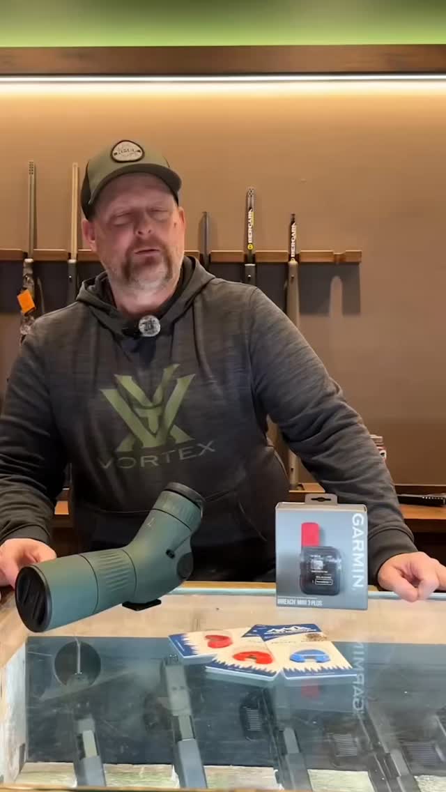 We are open Christmas Eve until 6pm! See all you last minute shoppers there. Our team is ready to help 🎅