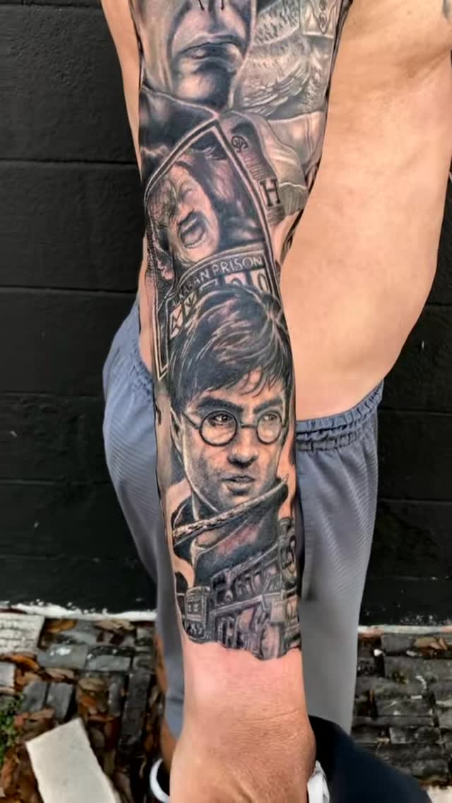 This Harry Potter black and grey sleeve was all about storytelling. Instead of relying on color, I wanted contrast, texture, and lighting to carry the emotion of the entire series. Every portrait, every background element, and every shadow was designed to feel cinematic—like a frame pulled straight out of the Wizarding World. Black and grey work forces you to be intentional, and that’s where I really like to live as an artist.
What I love most about projects like this is the chance to build a full narrative from shoulder to wrist. From the darker themes of the later books to the sense of wonder that made so many of us fall in love with Harry Potter in the first place, this sleeve is layered with symbolism and mood. Smooth blends, solid blacks, and controlled highlights were key to keeping everything readable while still feeling dramatic and timeless.
This is the kind of work that reminds me why I tattoo. Taking something that means a lot to someone and translating it into a piece that will hold up for life is the goal every time. If you’re a Harry Potter fan—or just love dark, high-contrast realism—this sleeve was an absolute blast to create, and I’m proud of how it came together. ⚡🖤
#harrypotter #harrypotteredit #wizardingworldofharrypotter
@luckysupplyusa @eternalink @truetubes @inkmaster @afterinked @afterinkedcolombia @electricgoldonparkblvd @kingpintattoosupply
