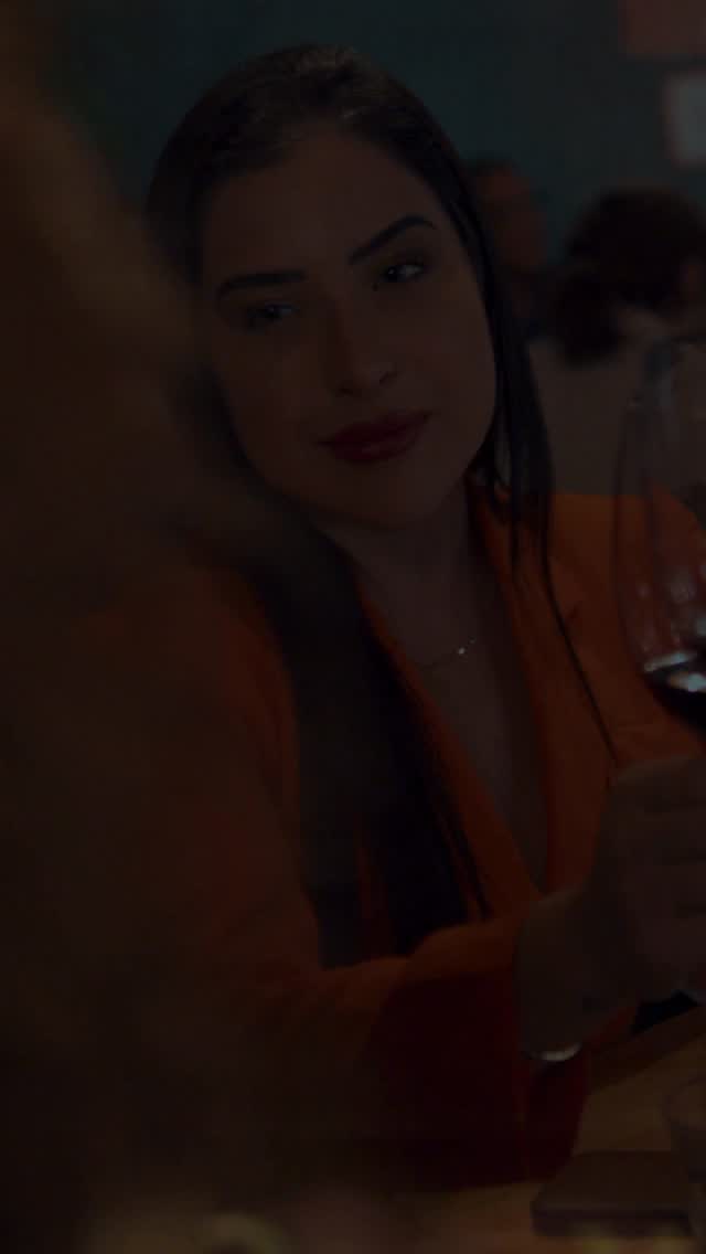 A virada do ano merece mais do que uma festa.
Merece uma experiência completa.
No Réveillon Gonzalez, você celebra a chegada de 2026 com buffet especial, música ao vivo e um ambiente preparado para transformar cada momento em memória.
📅 31 de dezembro
⏰ Das 20h às 3h
🎶 Música ao vivo
🍽 Buffet Especial da Virada
Garanta sua experiência. Vagas limitadas.