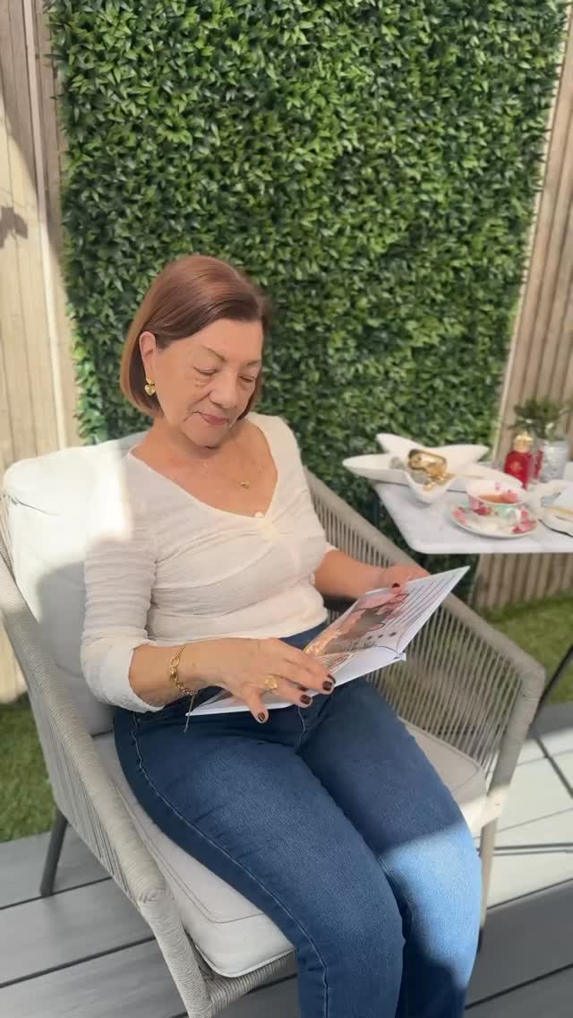 Jewelry as a New Beginning
Our store wasn’t born simply from a business plan, but from the strength and unwavering love of one woman: Belkis Altuve.
At 82 years old, Belkis is the heart and soul of every piece you’ll find here. When life challenged her in 2021 with the loss of her husband, Belkis channeled her deep love and need for a new purpose into something she had always been passionate about: Jewelry.