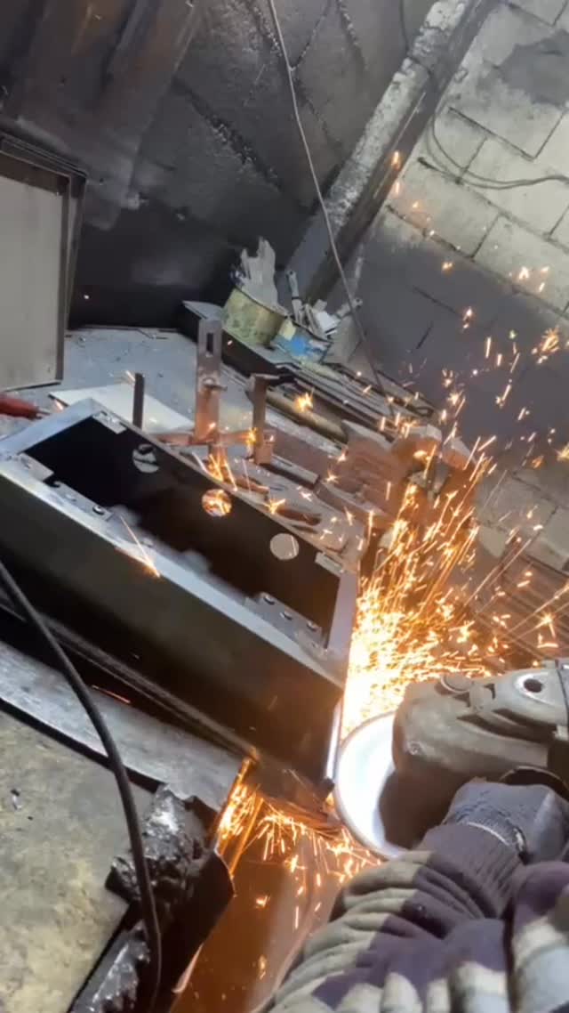 Emek var, tecrübe var, sağlamlık var.
Yiğitler Çelik Kasa, güveni üretir.
#YiğitlerÇelikKasa #GüvenliDepolama #Sağlamİşçilik #ÇelikKasa #Kalite