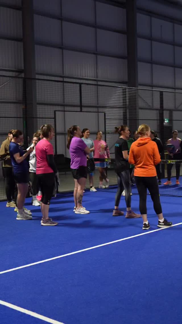 Last night we hosted our biggest, and possibly the UK’s largest women’s Americano tournament yet! 📈
40 women from our women’s WhatsApp community came together for two hours of padel across all 10 courts at Speke. Great energy, boss competition, and even better community spirit. Brilliant to see everyone getting involved! 🎾
A huge thanks to our coach @paigewilliams10 for hosting 👏🏻