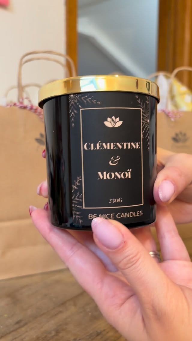 — PROJET PRO ❄️✨
Retour en image sur les jolies bougies, que j’ai confectionné pour des cadeaux d’un patron à ses employé(e)s. 👀
Ahhhh on aimerait tous(tes) avoir un patron aussi sympa n’est-ce pas ? 🤪
Merci à lui pour sa confiance, depuis maintenant 3 années. ✨🥰
Je suis hyper fière du résultat, et peut être que ce parfum clémentine monoi verra le jour au printemps, qui sait ?! 🙏🏻
#bougies #artisanat #faitmain #metz #talange