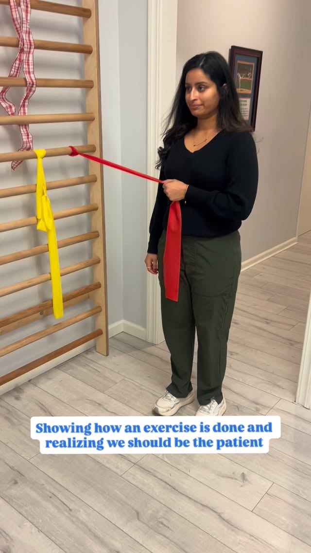 When you’re showing the exercise but your joints start sounding like a creaky door😂
#compasspt #physicaltherapy #funnyptvideo