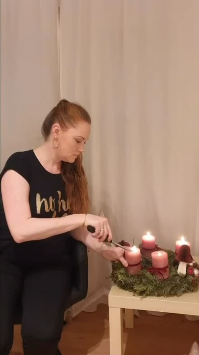 ✨ Häufig ist Social Media Friede, Freude, Eierkuchen.
Wir wissen aber: Die Realität sieht oft ganz anders aus.
Wir sind dankbar, dass wir uns seit über 20 Jahren haben – als Band und als Gemeinschaft.
Denn es ist so viel mehr als nur gemeinsam Musik zu machen.
Zusammen lachen, zusammen durchhalten, zusammen wachsen.
Gemeinsam macht einfach alles mehr Spaß 🎶❤️
Heute denken wir besonders an alle, die jemanden vermissen oder sich gerade allein fühlen.
Ihr seid nicht allein.
🫶 Schön, dass es euch gibt!
Kommt uns beim nächsten Konzert besuchen – wir freuen uns auf euch!
#christmas #silentnight #merryxmas #sixpash #band