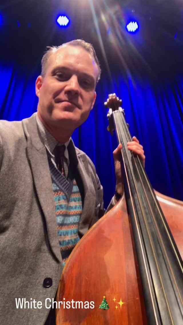 Merry Christmas everyone! 🎁🎄🎅
Had some free time in Ingolstadt on Monday and prepared this little Christmas melody “White Christmas”.
Enjoy! 😀
#1930s #bass #slapbass #whitechristmas
#music