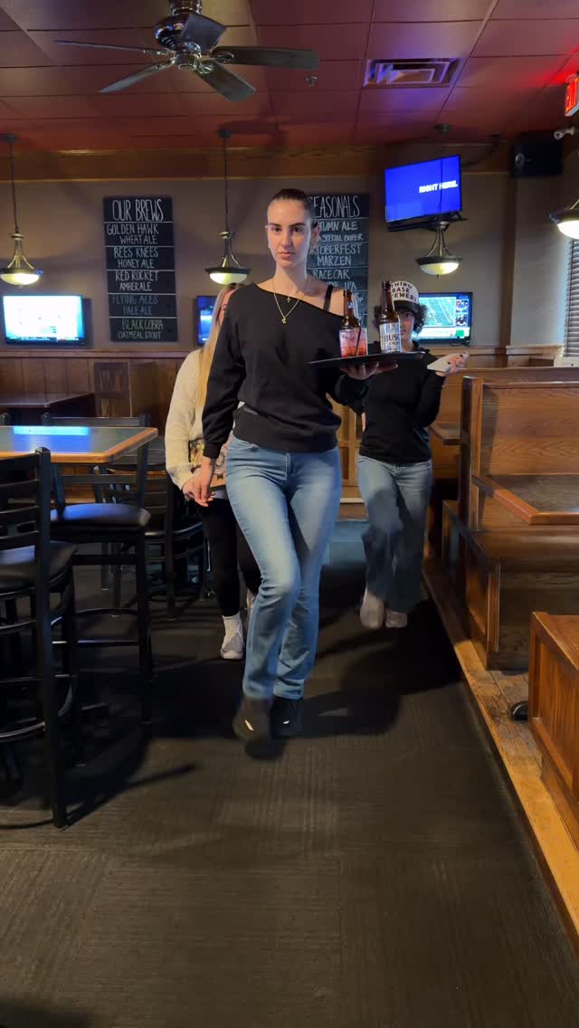 We’ve had a couple of days off, but now we’re ready to WERK 💪🏼🍺 🍔! Can’t wait to see you all this weekend!
#thirdbasebrewery #happyhour #tgif #serverlife #werkitgurl