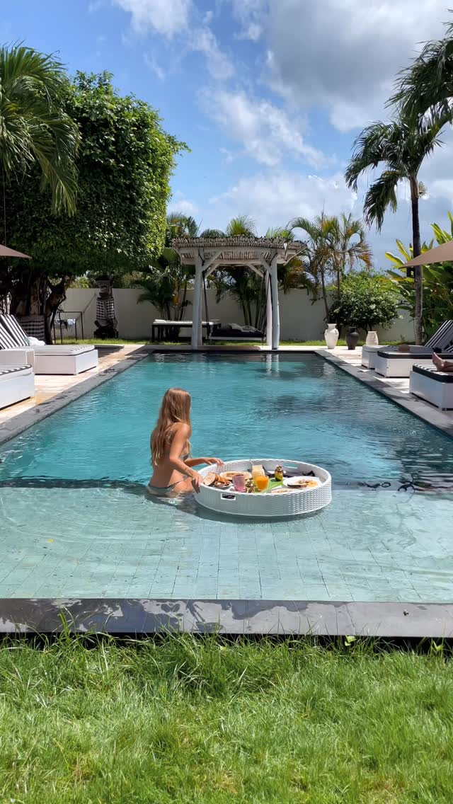 Mornings like this are why people fall in love with Bali
At White Palm Eco-Chic Boutique Hotel, the day begins slow and beautiful-floating breakfast from Coco Kitchen, enjoyed in our salt-water pool that’s gentle on your skin. Step outside and in just 2 minutes, your feet are on Balangan Beach. Add a flying hammock, tropical calm, and eco-chic comfort, and you’ve found your perfect escape.
This is your sign to slow down and stay a little longer.
Book your stay at White Palm and experience Bali the right way.
#whitepalmbali #balanganbeach #floatingbreakfastbali #boutiquehotelbali #ecochichotel baligetaway balilife visitbali balivibes tropicalstay