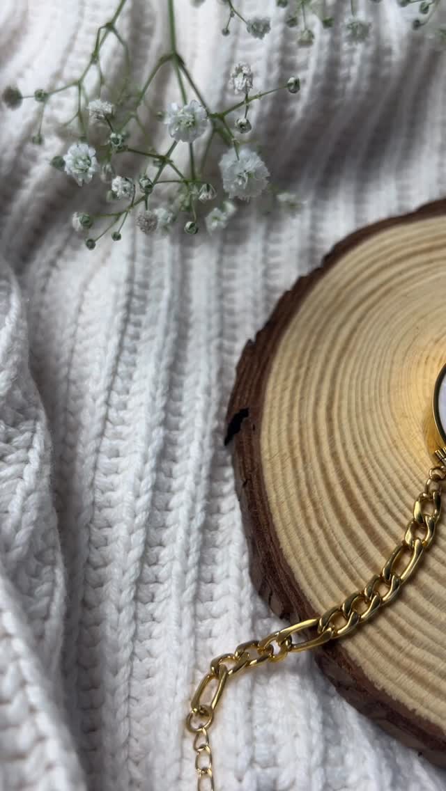 Wrapped in Christmas sparkle, one little bracelet at a time 🎄✨
Christmas, unique gift, holiday gifts,lip balm bracelets, holiday sparkle, Christmas 2025
Christmas #MerryChristmas #ChristmasTime #ChristmasSpirit #HolidaySeason