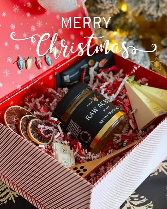 Wishing you a Christmas full of light, warmth, and sweetness.
Honey Mood®