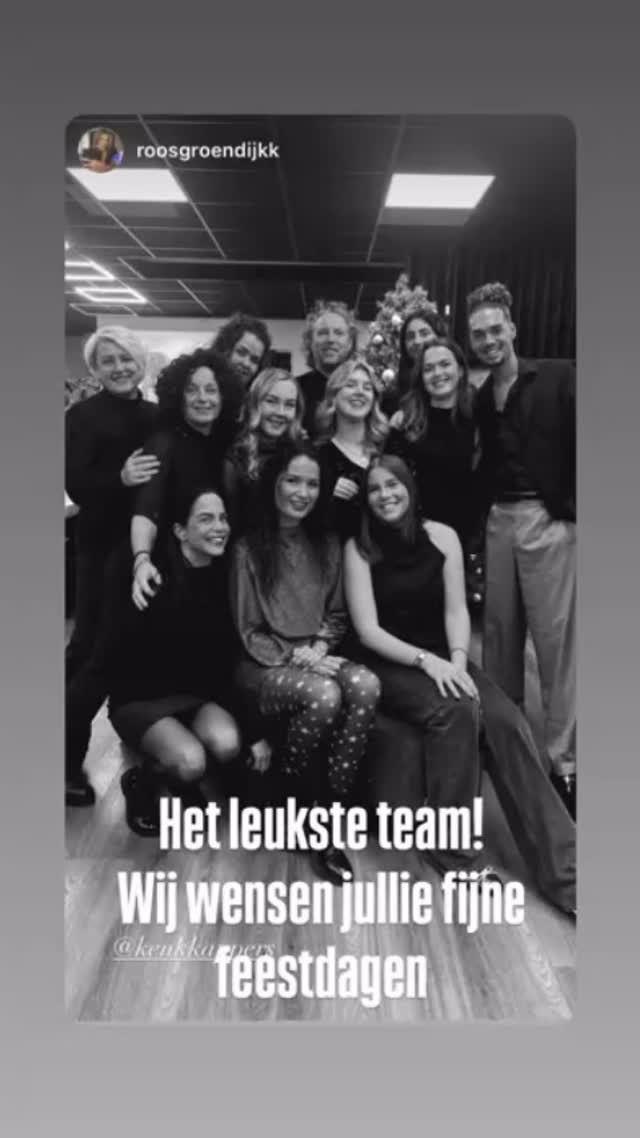 Wij wensen jullie allemaal fijne feestdagen.
Met veel geluk plezier en gezondheid.
Vandaag was de laatste drukke dag van dit jaar, gestart met ons traditionele kerstontbijt bij Felini’s.
Wat hebben we bij K & K Kappers een fijn, gezellig en goed team.
We openen 2 januari weer onze deuren, eerst gaan ook wij genieten van de komende dagen.
We bedanken iedereen die ons afgelopen jaar heeft bezocht. Heel erg bedankt !!
Team K & K Kappers
#kenkkappers
#leeuwarden
#keune
#2026
#