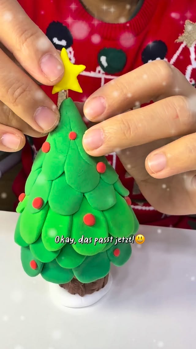 Einen kleinen Weihnachtsbaum mit unseren Händen geformt 🎄
Schicht für Schicht, mit Liebe zum Detail und warmen Weihnachtsgefühlen
Schon bald steht er neben den Stücken, die wir mit Sorgfalt kreieren
Wishing you a Christmas filled with warmth, joy
and little moments that truly matter ✨ #ChristmasVibes #HandmadeChristmas #BehindTheScenes #edelsteinschmuck #schweiz