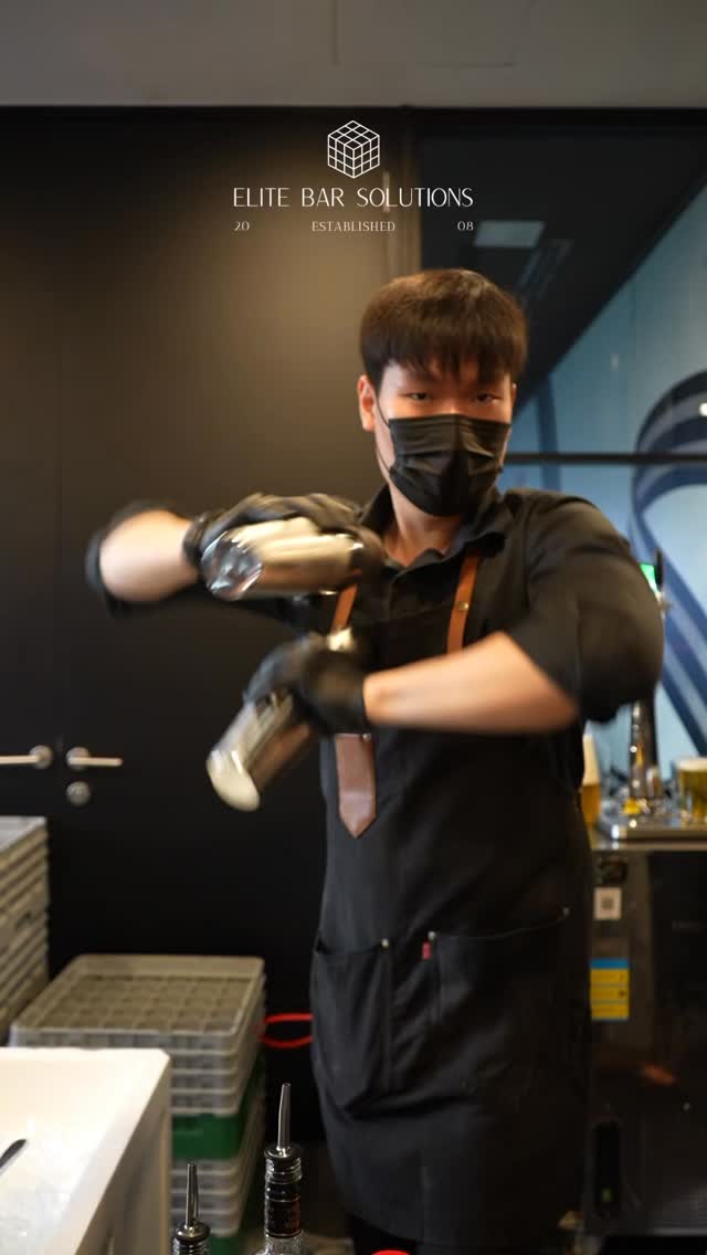 Another year-end celebration earlier, this time with @sephorasg .✨ It’s been a season full of celebrations, and we’re so grateful to be part of so many special moments. Thank you for celebrating with us!🥂
#weareelitebarsolutions #elitebarsolutions #beveragecatering #alcoholcatering #mobilebar