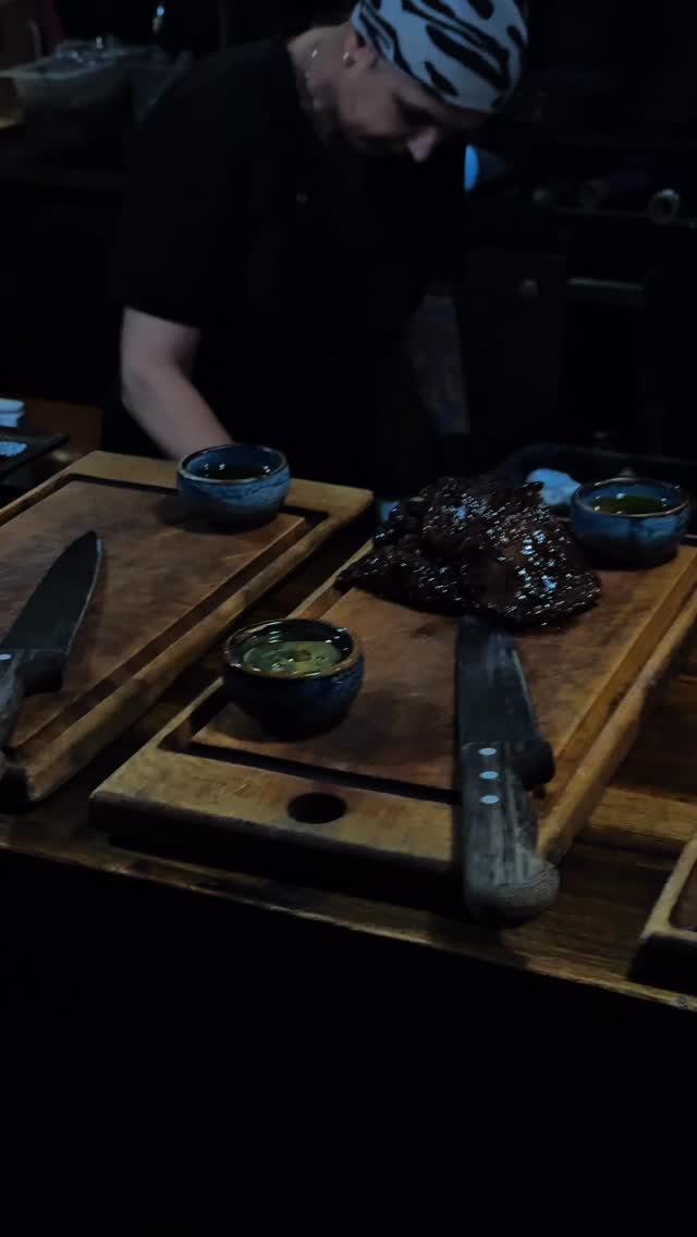 Happy holidays from the Siga La Vaca family. ❤️
Thank you for being with us this year.
We will be closed for the holidays on December 23–26 and December 31–January 1.
Thank you, and we look forward to welcoming you back soon.
Siga La Vaca Steakhouse 🔥🫶