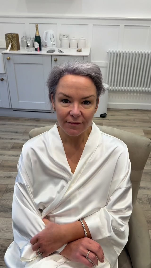 When classic beauty meets modern artistry ✨
Soft silver hair swept into a structured up-do, finished with a romantic red rose.
Elegant, powerful and unapologetically beautiful ❤️
A bride who owns the room.
#BridalHair #BridalGlam #ElegantUpdo #SilverHair #BridalInspo WeddingHair ClassicGlam ModernBride HairArtist BridalStyle HairInspo